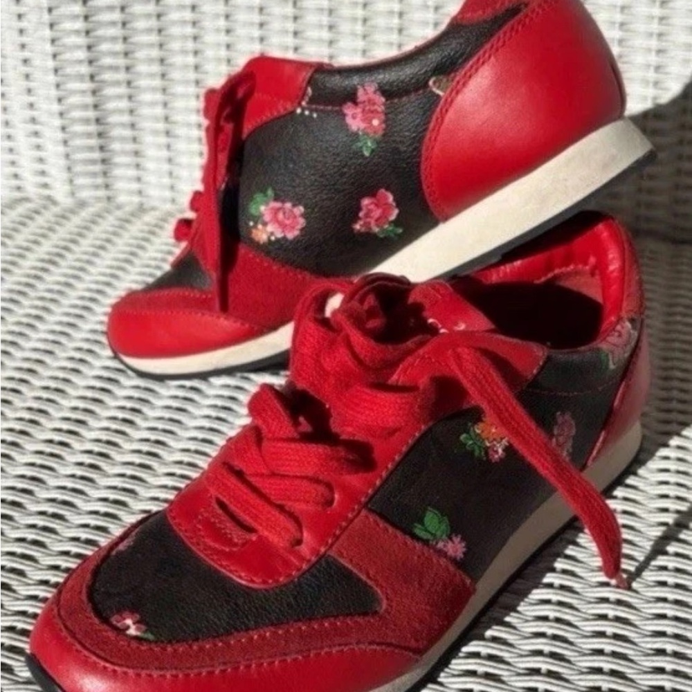 Coach LEATHER Floral shoes size 5.5